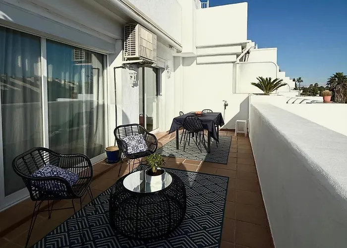 Sun Gardens El Paraiso 3 Bed Penthouse With Sea Views エステポナ